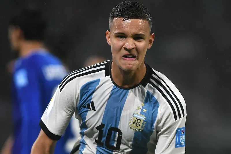 Dr-Cugat-opera-a-Valentin-Carboni